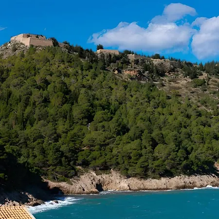 Dionos With Jacuzzi 阿索斯