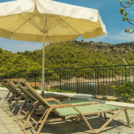 Dionos With Jacuzzi *