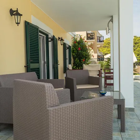 Holiday home Dionos With Jacuzzi